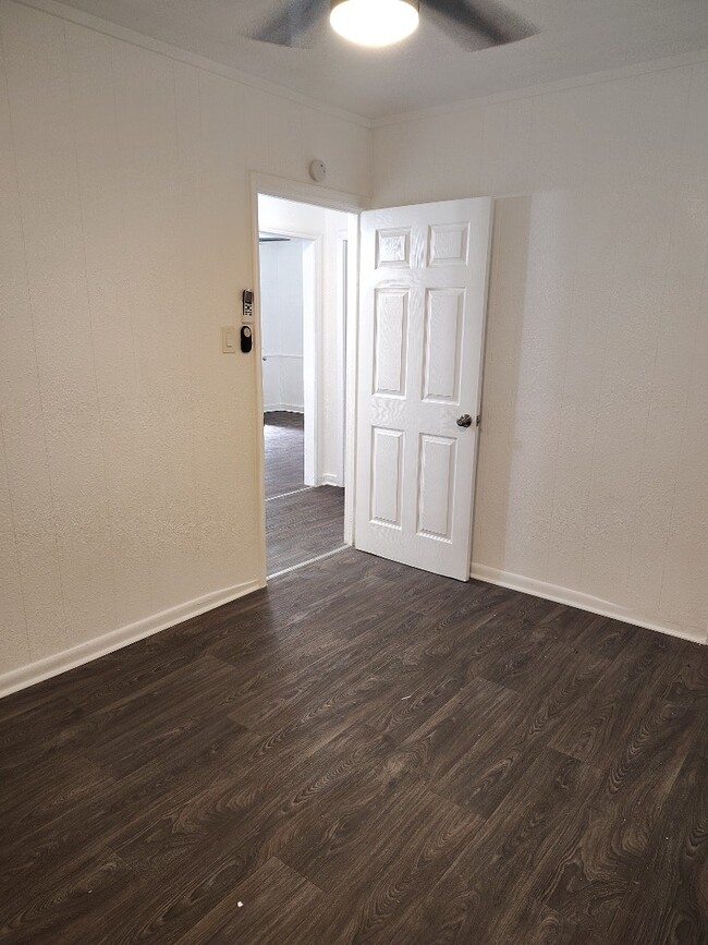 Photo - 144 Neatherwood Dr