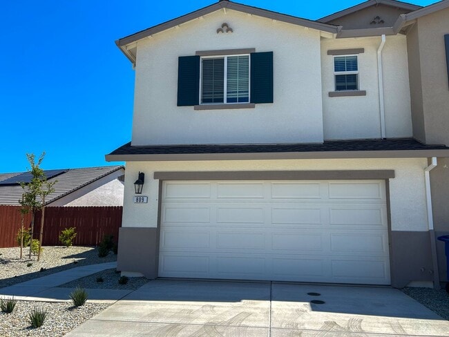 Building Photo - NEW BUILD HOME - Comfortable Living in a New Redding Neighborhood
