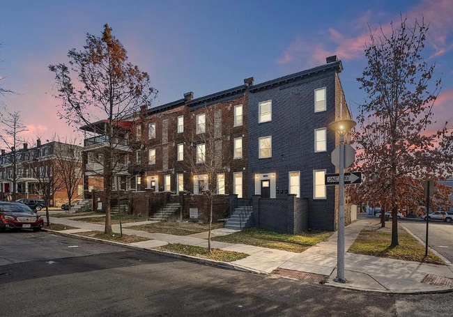Building Photo - 2301 Whittier Ave