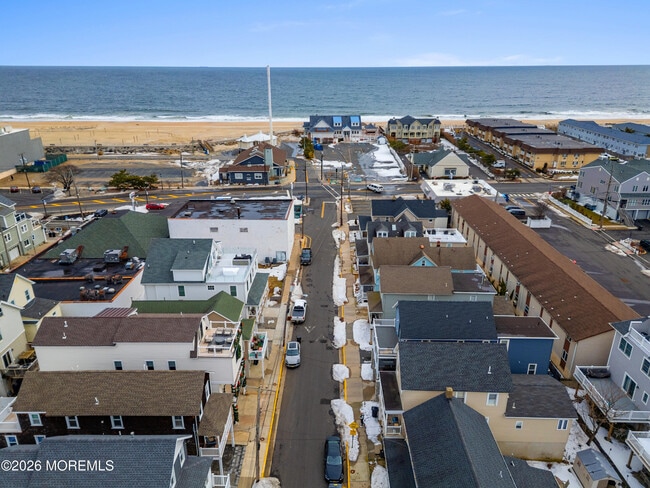 Photo - 11 Center St