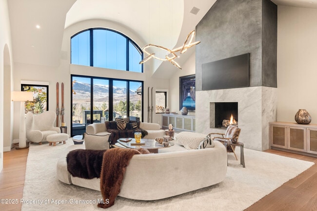 Photo - 75 McLain Ct