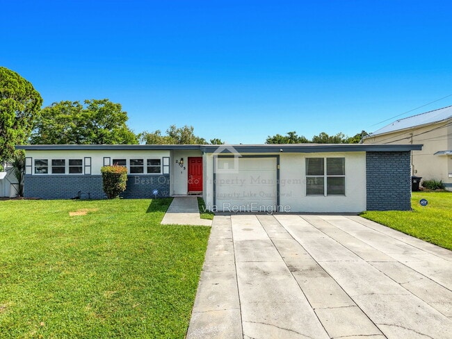 Building Photo - 2705 Gulfstream Rd