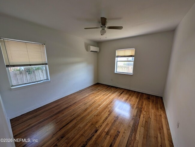 Photo - 2136 College St Unidad 1