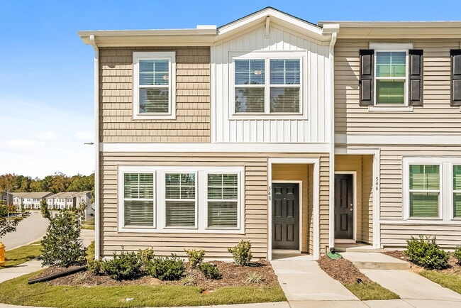 Building Photo - 548 Landing View Dr