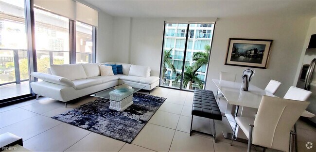 Building Photo - 2 br, 2 bath Condo - 31 SE 6th St Apt 602 Unit Apt 602