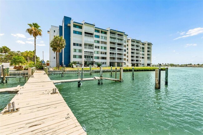 450 Treasure Island Causeway Unit 106