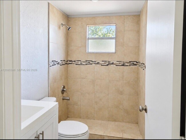 Photo - 4829 NW 9th Dr Unit 4829