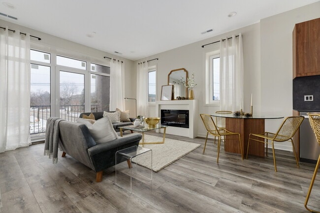 Photo - 740 E Irving Park Rd Unit 2E