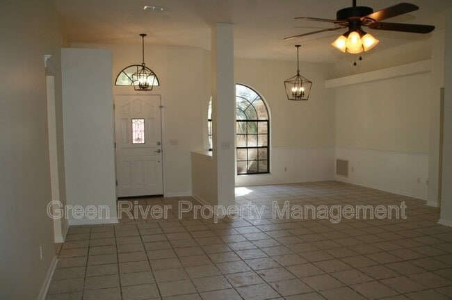 Photo - 6106 Pine Ave