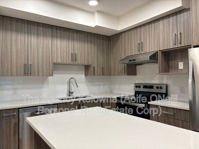 Building Photo - 1036 Coronation Ave Unit 303