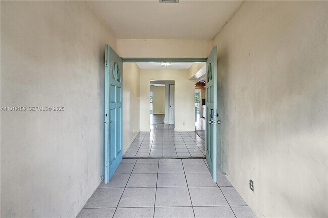 Photo - 5551 SW 57th St