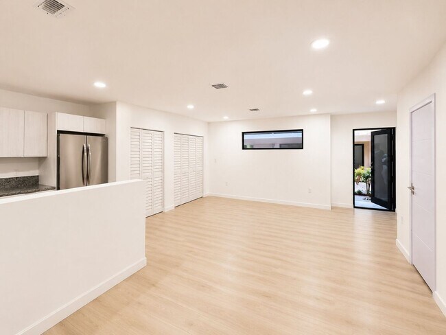 Photo - Move-in Ready | 3 Bed / 2.5 Bath Townhome | Sunnyland Park – Florida City