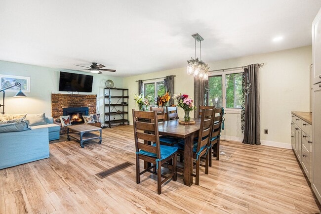 Photo - 5 Bedroom House on Large Lot in Scotch Pines