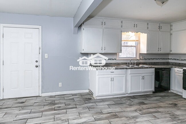 Photo - 10741 Cambridge Ave