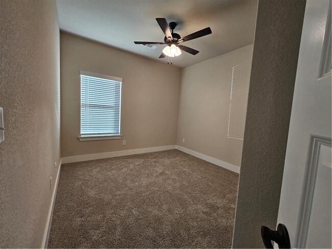 Photo - 7102 SW High Meadow Blvd