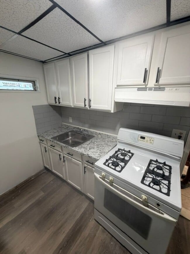 Building Photo - 6731 Haverford Ave Unit 1st Flr Rear