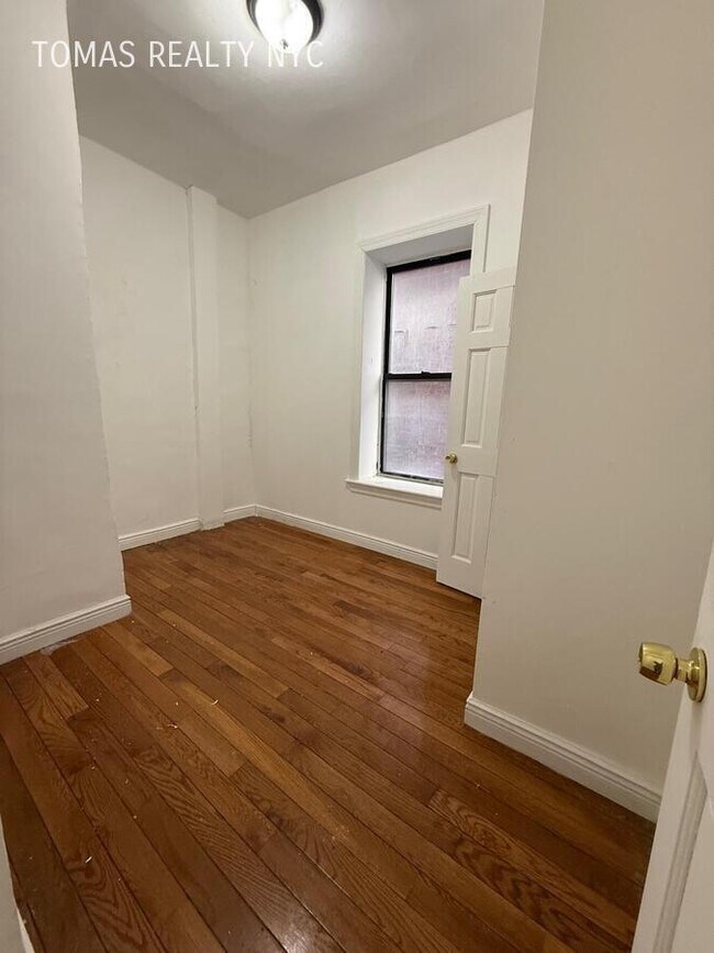 Photo - 1390 Boston Rd