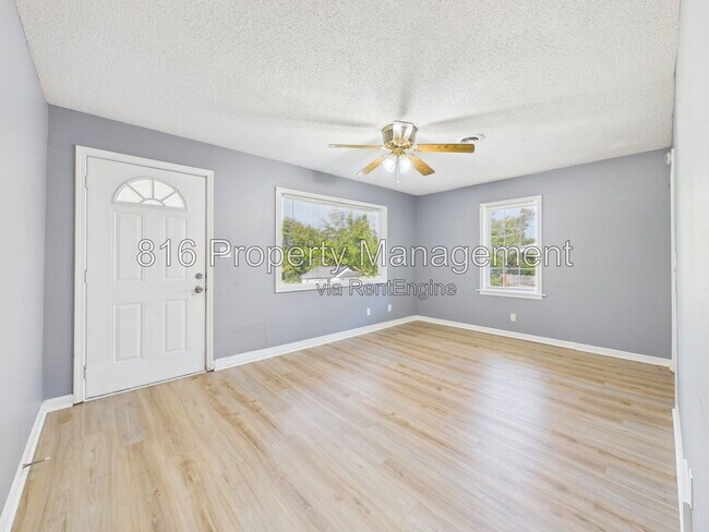 Photo - 5935 Cypress Pl