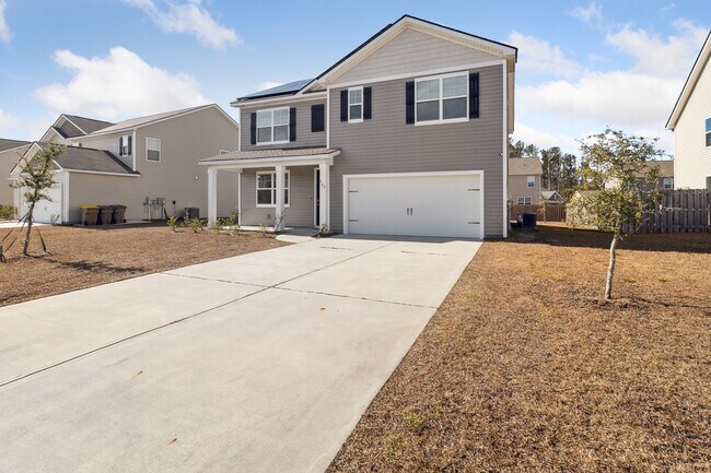 Photo - Richmond Hill 5 Bedroom House