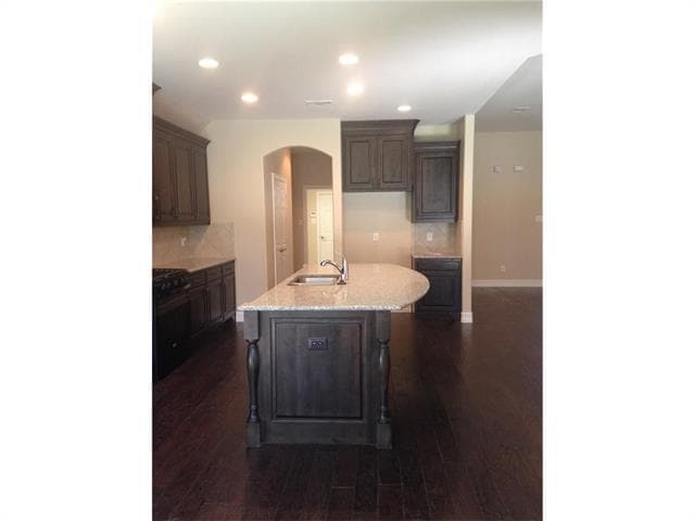 Photo - 504 Peterhouse Dr