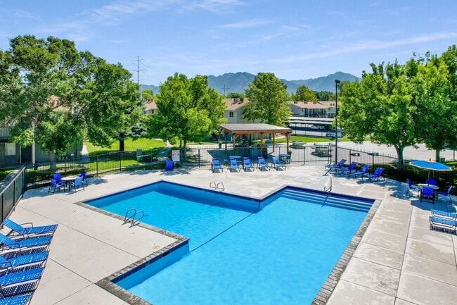 Building Photo - Callaway