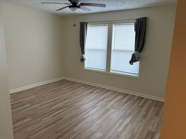 Photo - 6804 Willowbrook Dr Unit 3