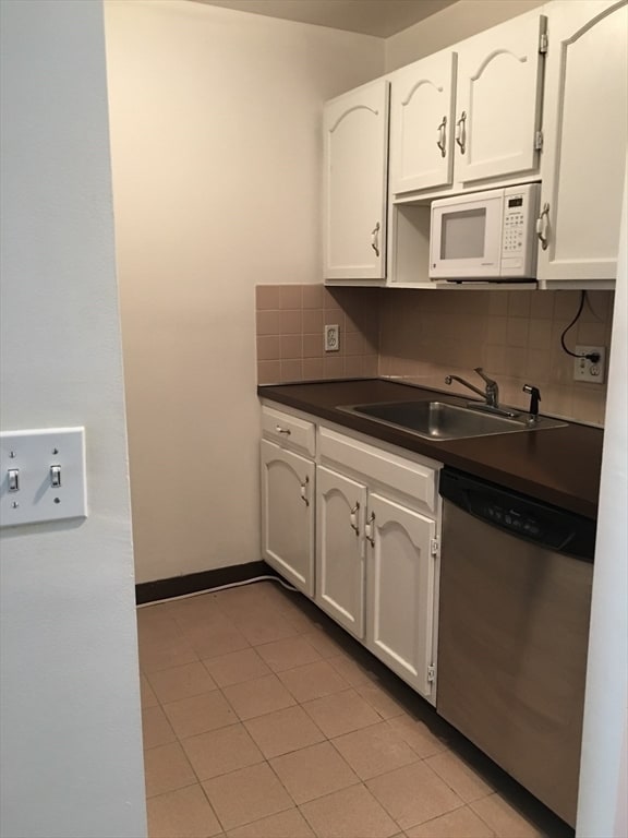 Photo - 75 Appleton St