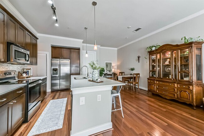 Photo - 300 St Joseph Pkwy Unit 103