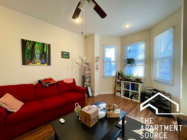 Photo - 1921 N Francisco Ave Unidad 1