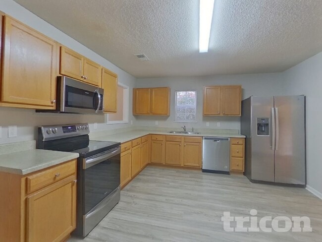 Photo - 2048 Lake Carolina Dr