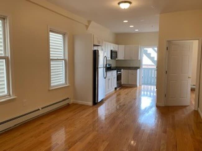 Photo - 16 Che Unit 16 Che #2