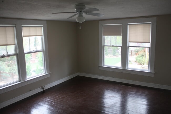 Photo - 547 Atlanta Ave SE