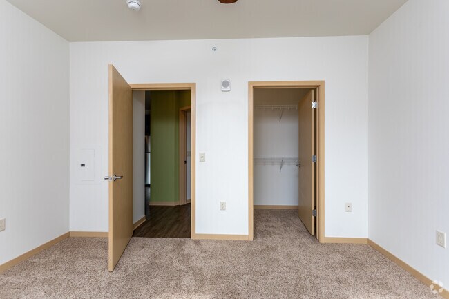 1BR, 1BA - 728SF - Cornerstone