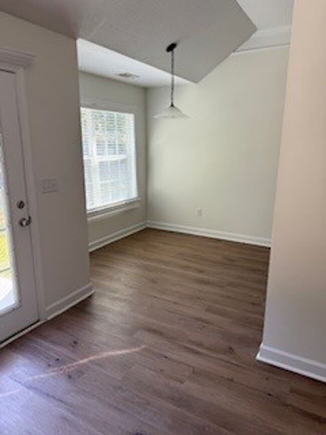 Photo - 534 Cobblestone Cir