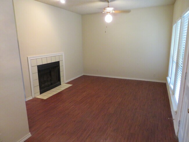 Photo - IMMEDIATE MOVE IN - 2 bed 2 bath Unit 201