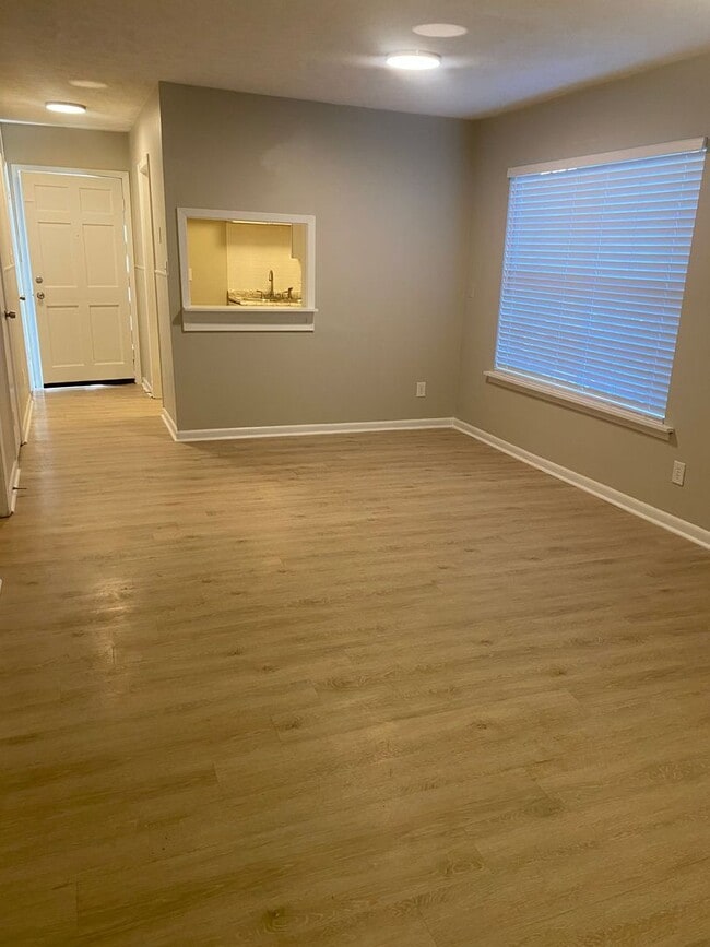 Colony House Apartments - Columbus, MS