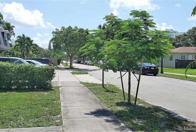 Photo - 1955 Taylor St