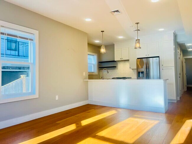 Photo - 19 Plymouth St Unit 1