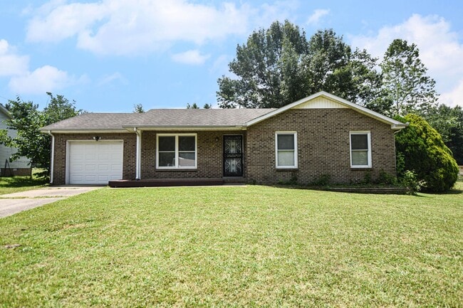 Building Photo - Updated Three Bedroom! Rental