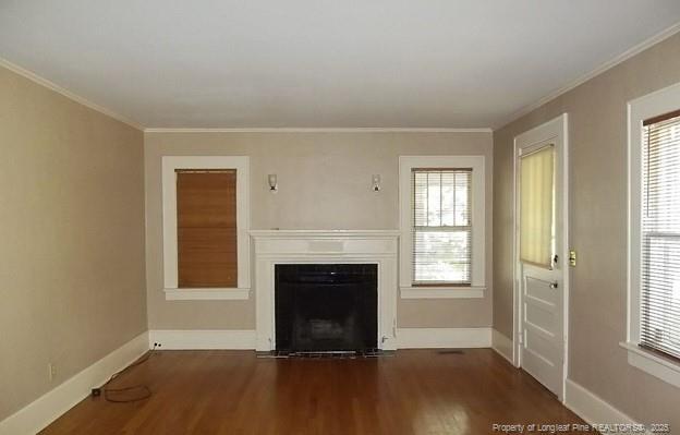 Photo - 1813 Queen St