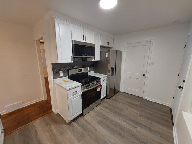 Photo - 335 Valley Dr