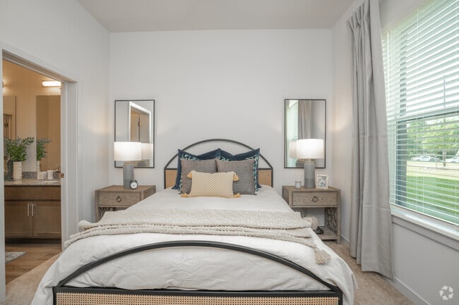 2BR, 2BA - 1,166SF - Primary Bedroom - Veranda at Assembly