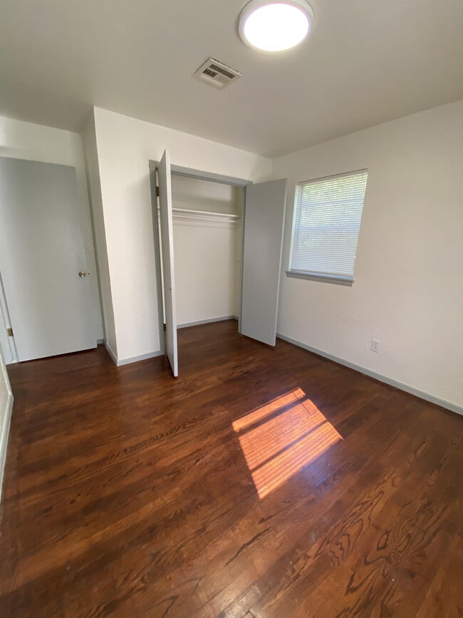 Photo - 309 NW 90th St