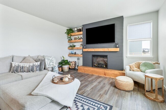 Photo - Better-Than-New Home in Prairie Song - 4-Bed, 3-Bath, 3-Car