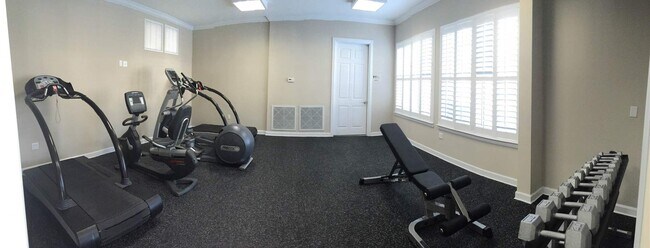 Building Photo - Luxury 3B/2B Apartment in FWB in Pristine Nature Setting! Unit 307