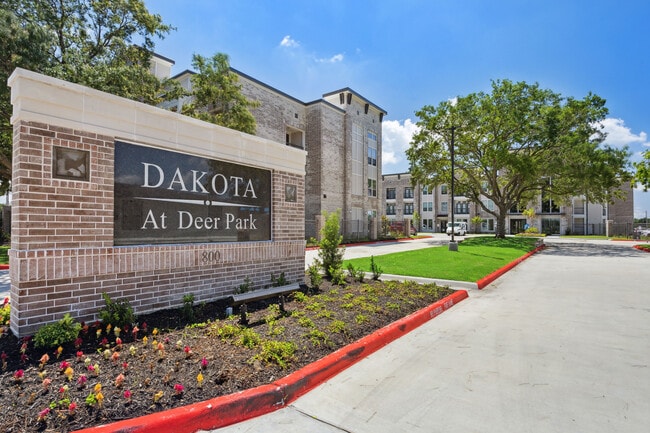 Dakota At Deer Park - Dakota at Deer Park Apartments