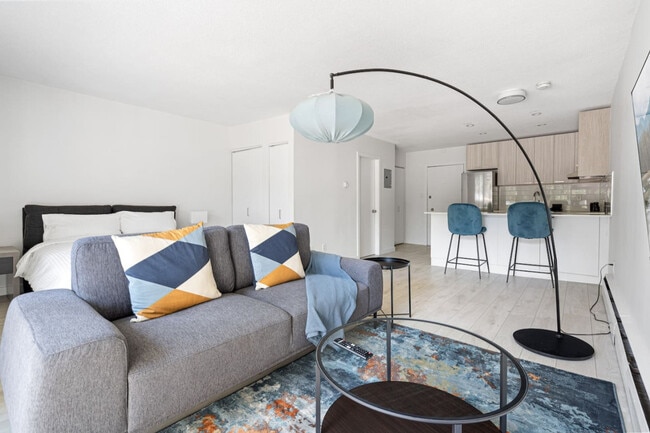 Building Photo - 55 E 12th Ave