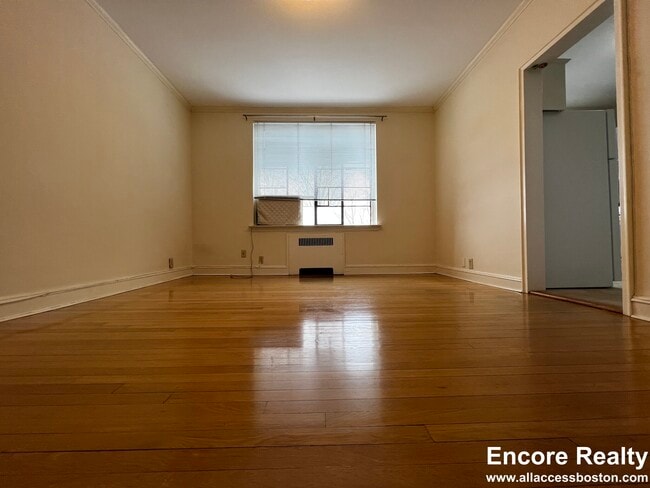 Building Photo - 105 Longwood Ave