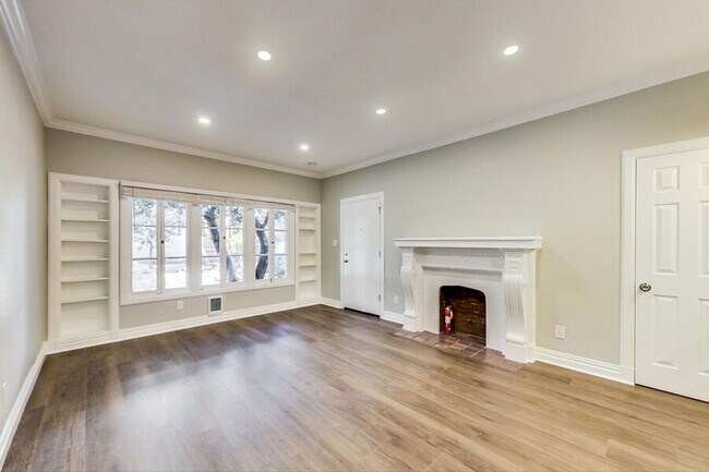 Photo - 297 MacArthur Blvd Unidad B