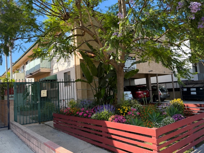 12737 Pacific Ave Unit 05